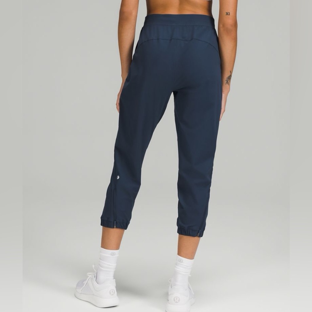 Lululemon Women's Navy Adapted State HR Cropped Jogger